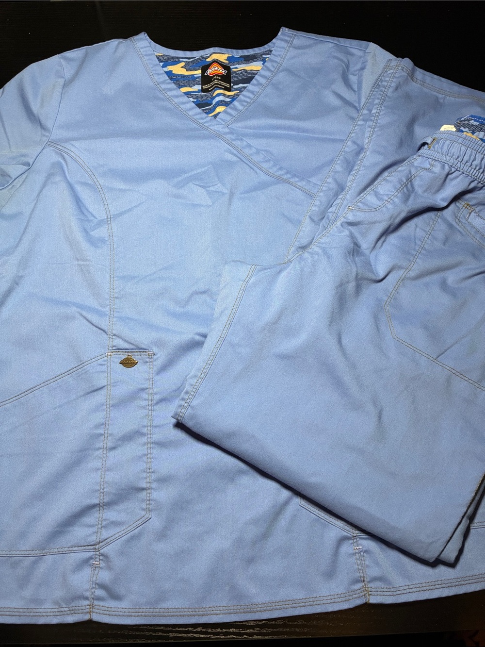 Dickies scrub outfit size large